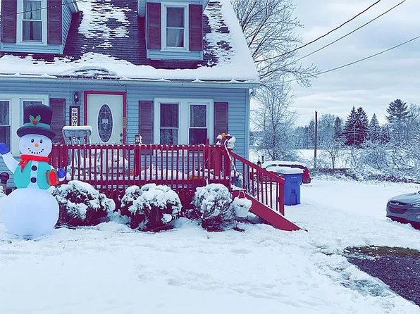 12 Dick St, Meadville, PA 16335