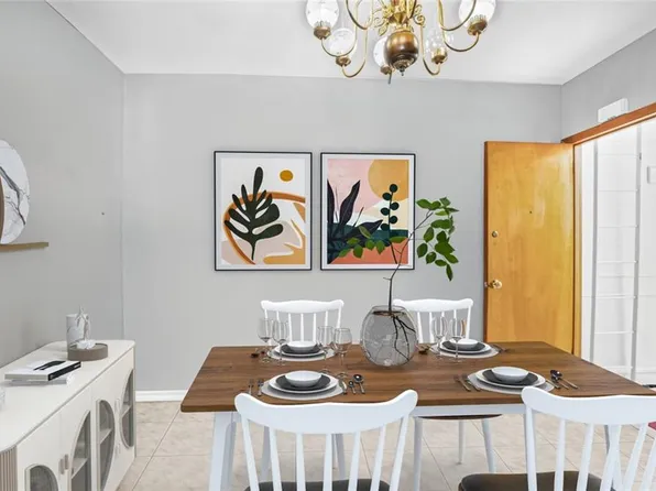 2045 West 11th Street image 13 of 19