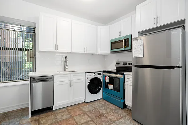 Rented by Douglas Elliman | media 22