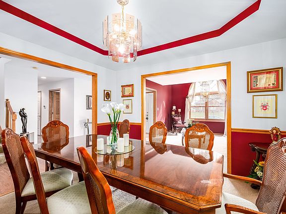 DiningRoom