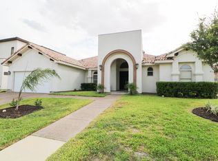 416 Blue Lake Dr, Laredo, TX 78041
