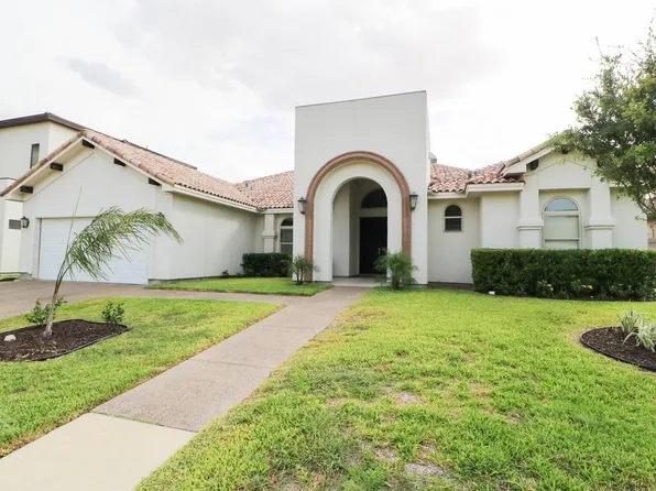 416 Blue Lake Dr, Laredo, TX 78041