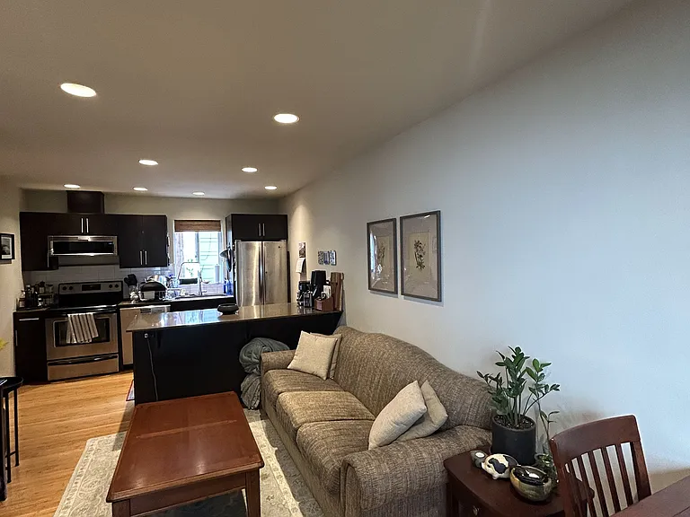 4212 8th Ave NE #C — Photo 14