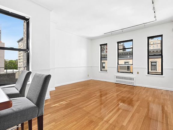 2nd image of 30 E 95th St APT 6A