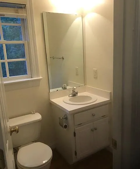 1/2 bath 1st floor