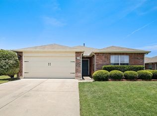 620 Partridge Dr, Saginaw, TX 76131