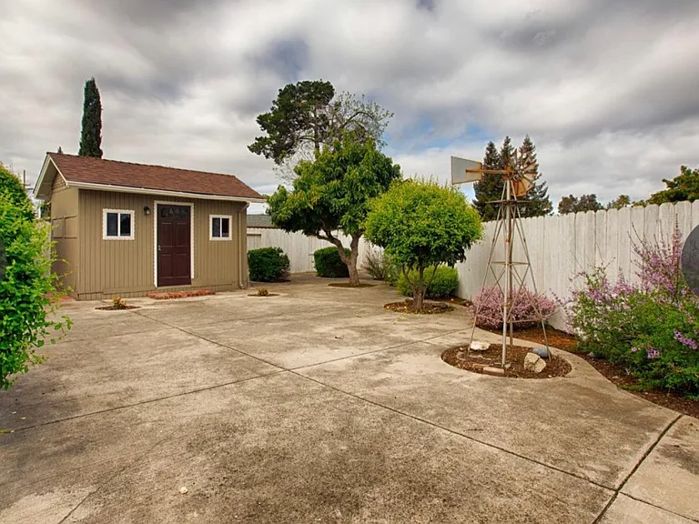 3573 Eugene St #A — Photo 10