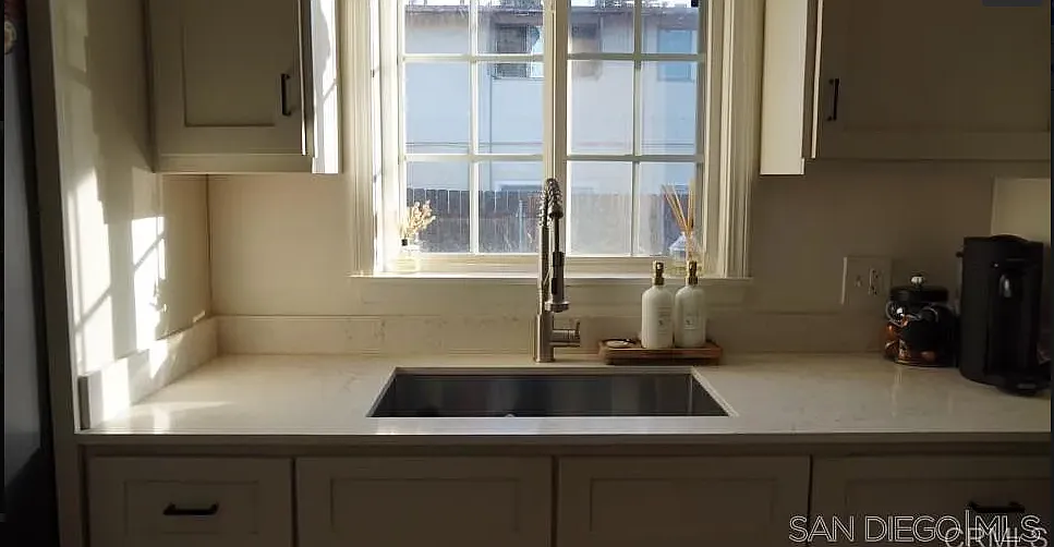 2 bed, 837 sqft, $2,900 — Photo 4