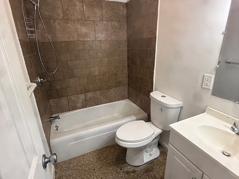 1273 S Lee Hwy #1273 — Photo 7