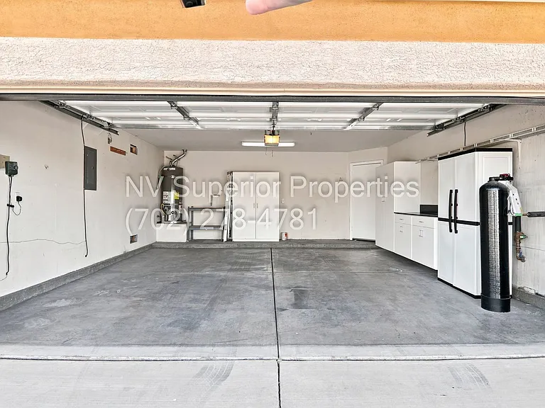 3876 Waynesvill St — Photo 24
