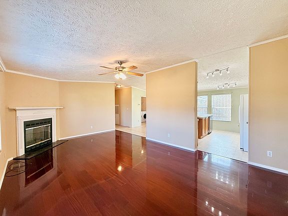 2nd image of 21 Dugger St