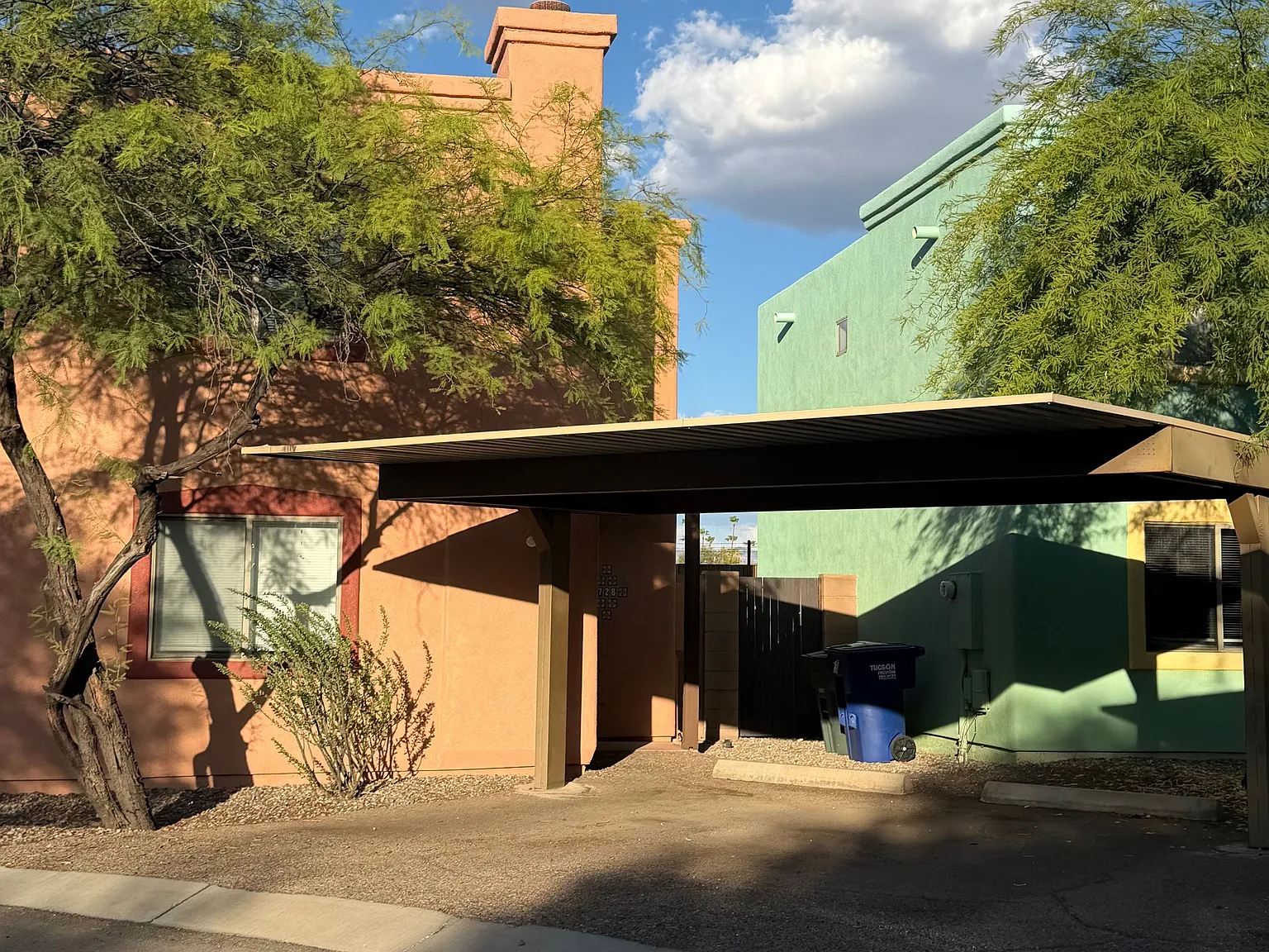 2 bed, 2.0 bath, 1100 sqft, $1,650 — Photo 2