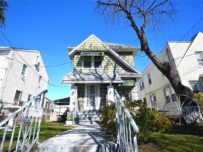 25-41 Humphrey Street, Flushing, NY, 11369