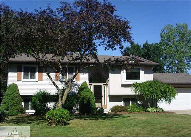 1st image of 2521 Lanier Dr