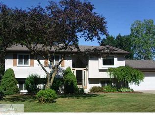 2521 Lanier Dr, Lansing, MI 48911