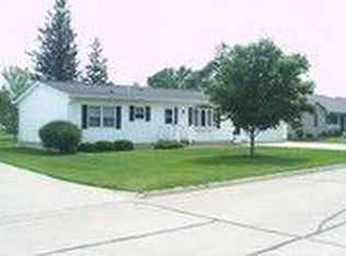 505 W 4th St, Readlyn, IA 50668
