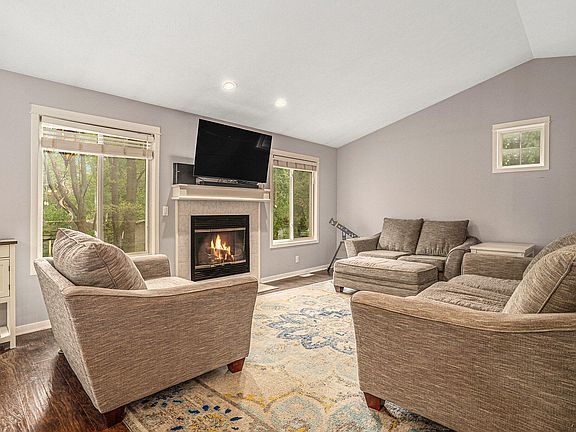 4th image of 14280 James St