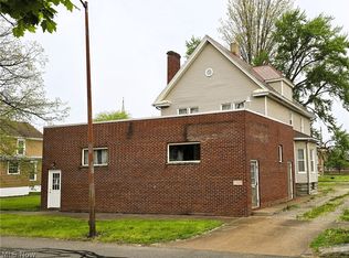 229 5th St, Elyria, OH 44035