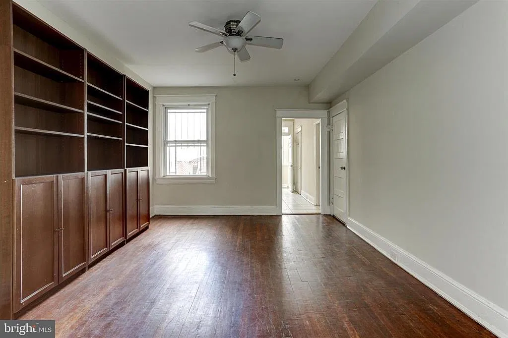 4 bed, 2.5 bath, 2100 sqft, $4,500 — Photo 3