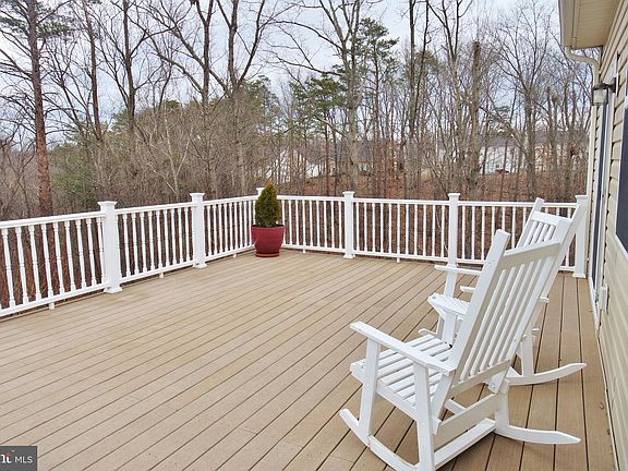 3rd image of 114 Somerton Ct