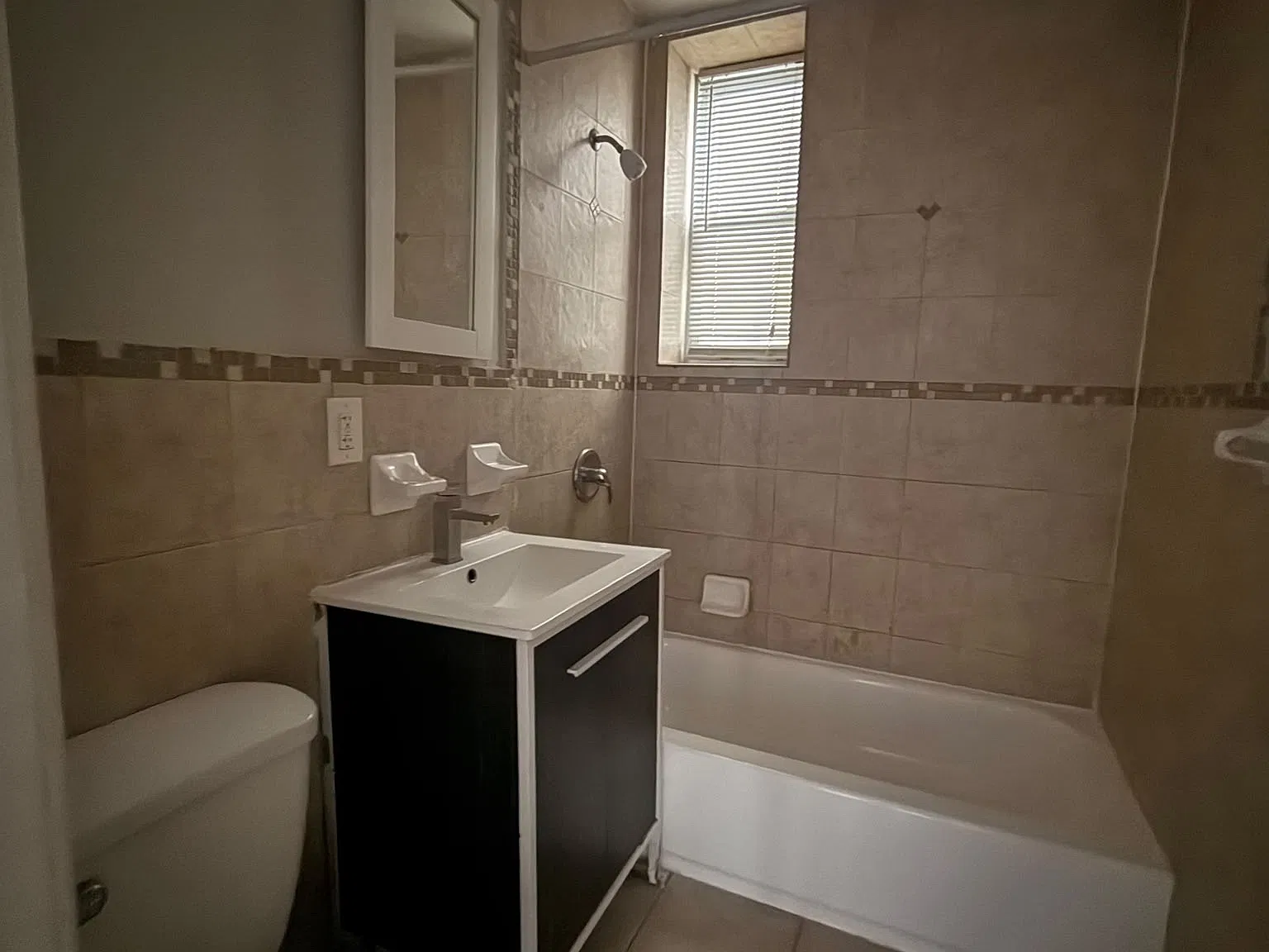 134 Corbin Ave — Photo 2