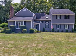 7 Chatham Woods Ct, Cheshire, CT 06410