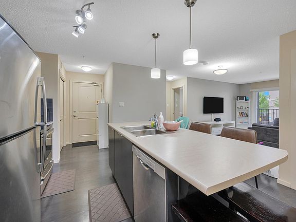 5th image of 340 Windermere Rd NW #216