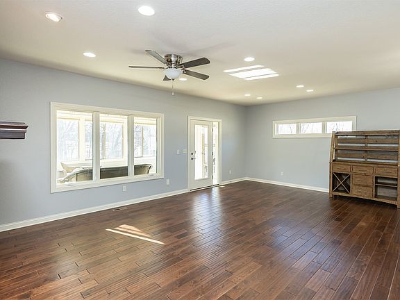 5th image of 550 Legacy Ct Unit 35