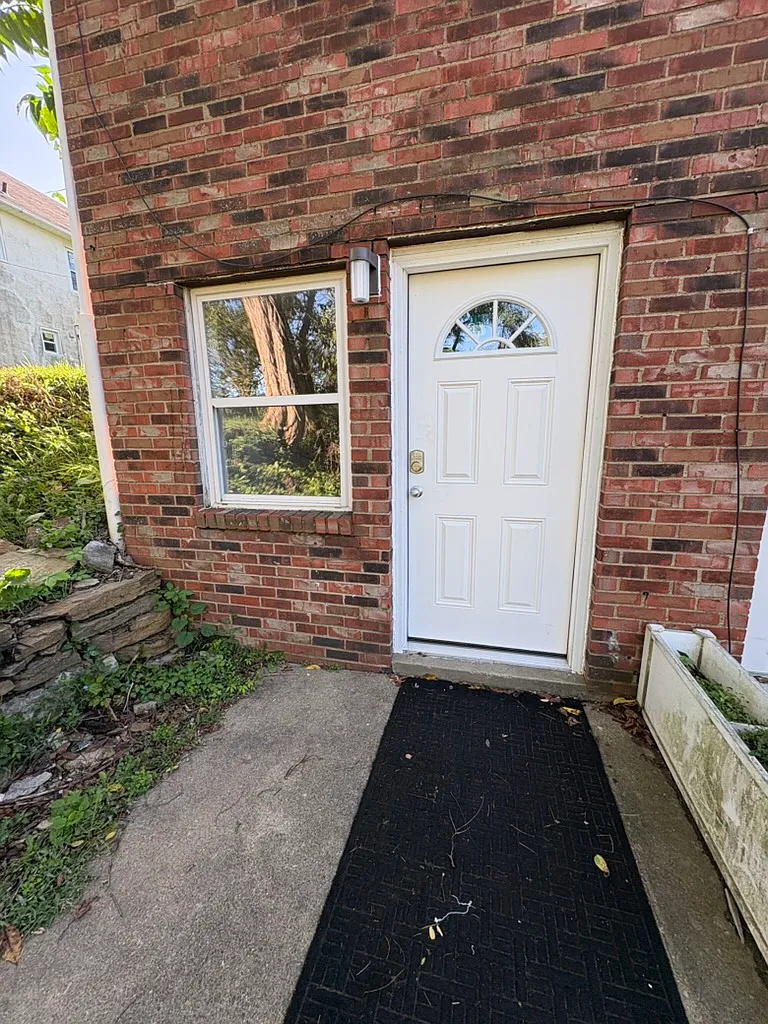 1 bed, $750 — Photo 1