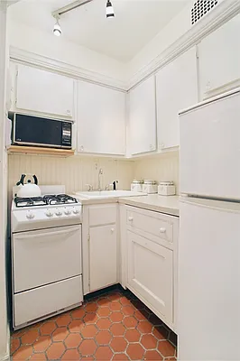 Sold by Corcoran | media 8