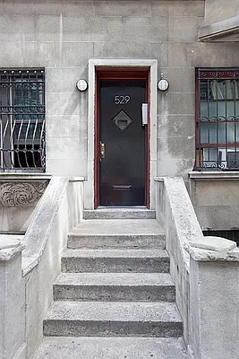 Rented by Corcoran | media 25