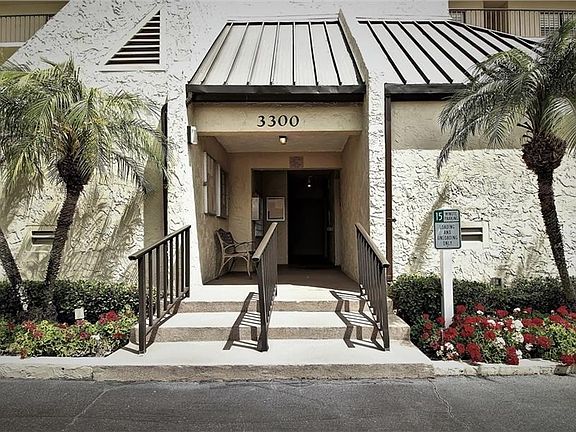 4th image of 3300 Cove Cay Dr Unit 5G