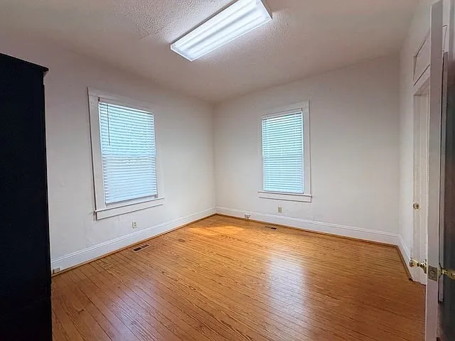 503 E Main St — Photo 8