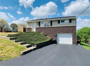 606 Stokes Dr, Elizabeth, PA