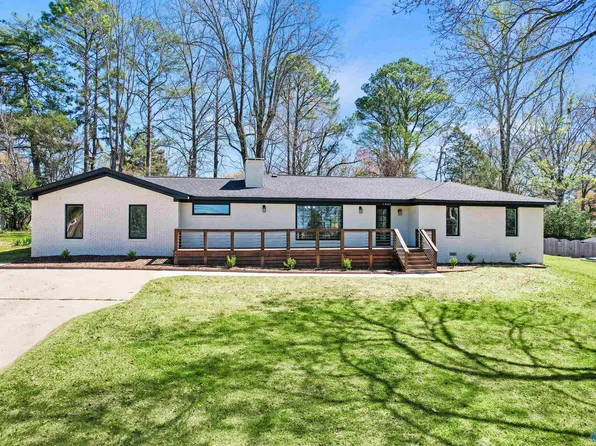 7905 Martha Dr SE, Huntsville, AL 35802