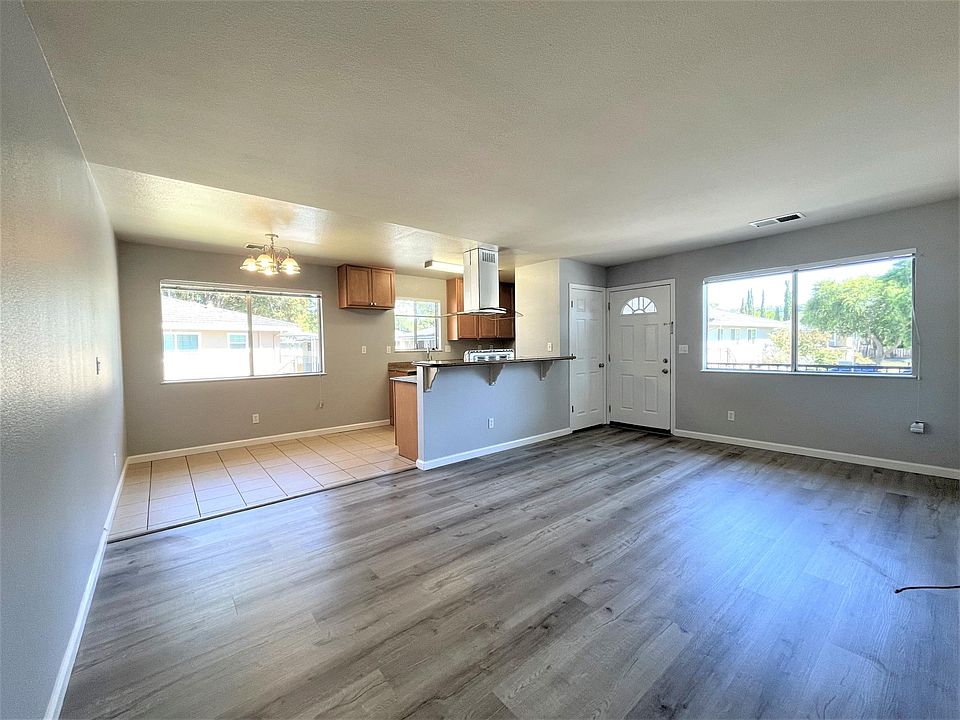 1st image of 794 Warring Dr