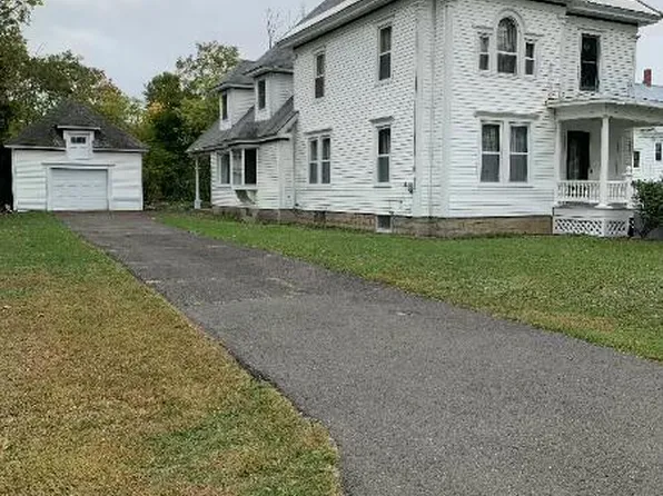 20 Burleigh Street, Island Falls, ME 04747