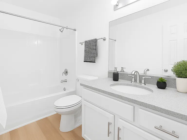Estancia Apartments — Photo 26