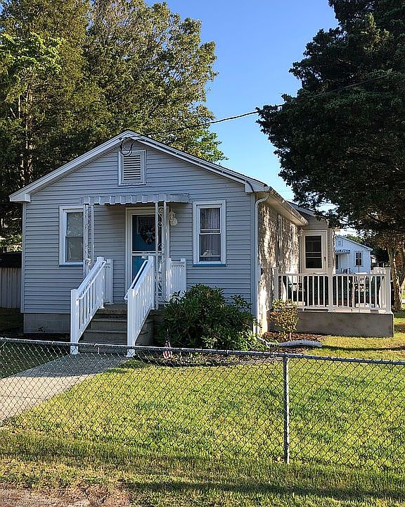 1st image of 78 Woodland Ave