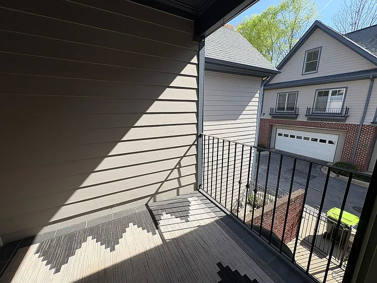 702 Bennett St #D — Photo 15