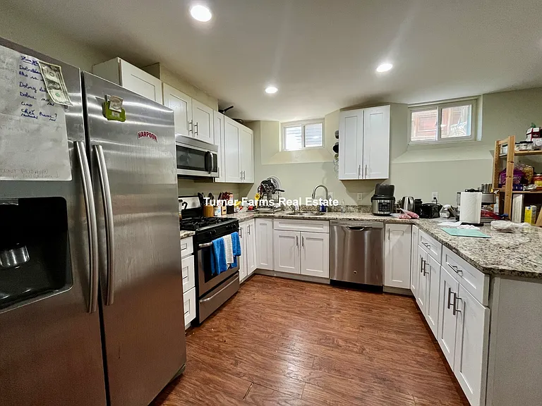 231 Norfolk St #1A — Photo 3