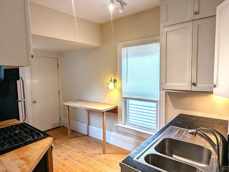 3205 N Bartlett Ave — Photo 3
