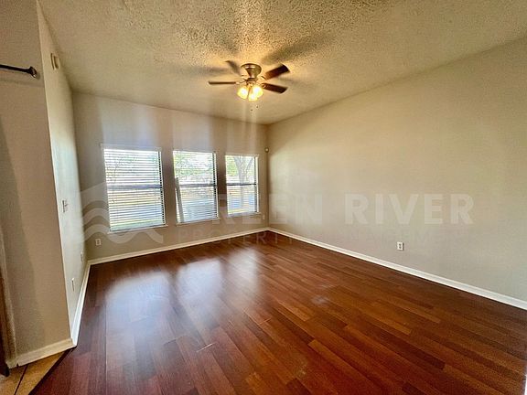 4th image of 5285 Brighton Park Ln