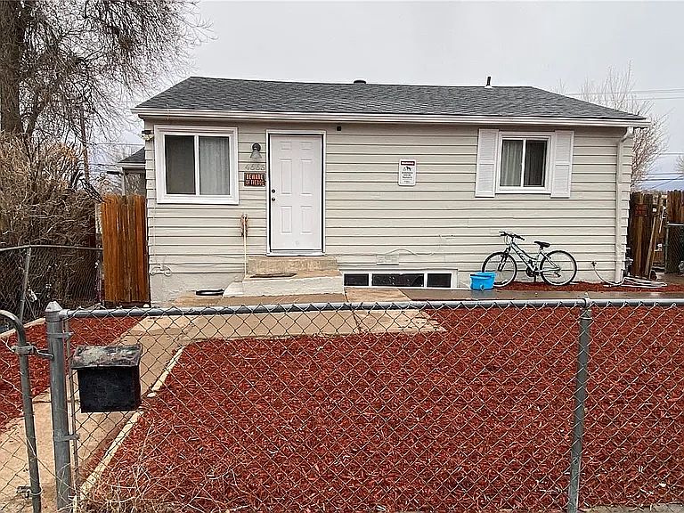 1st image of 4665 W Exposition Ave