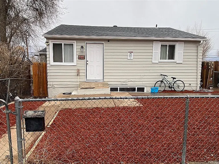 4665 W Exposition Ave