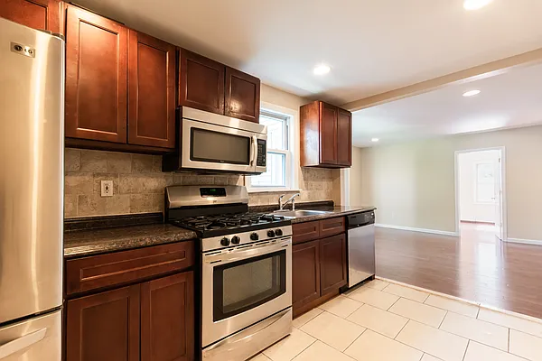 Rented by Corcoran | media 15