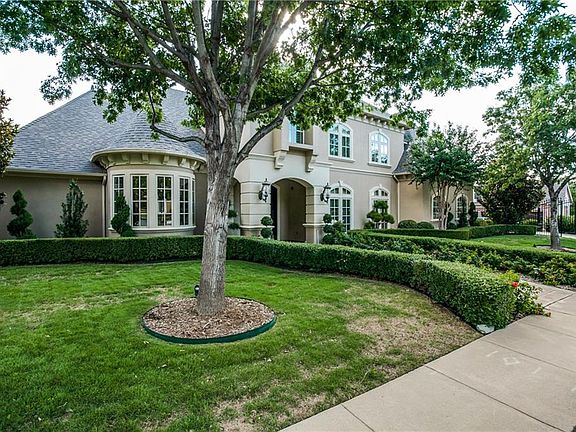 2nd image of 5853 Chamberlyne Dr