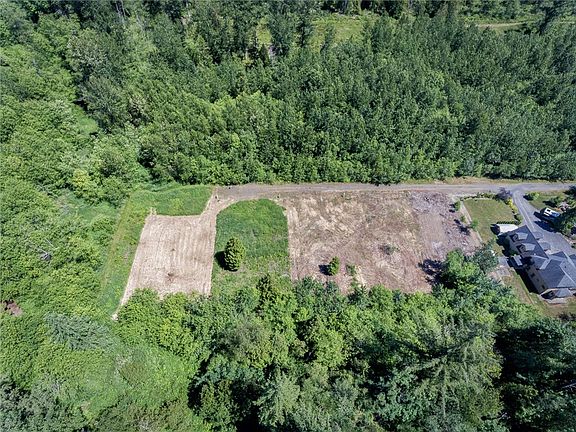 5th image of 9579 Hazelnut Ln