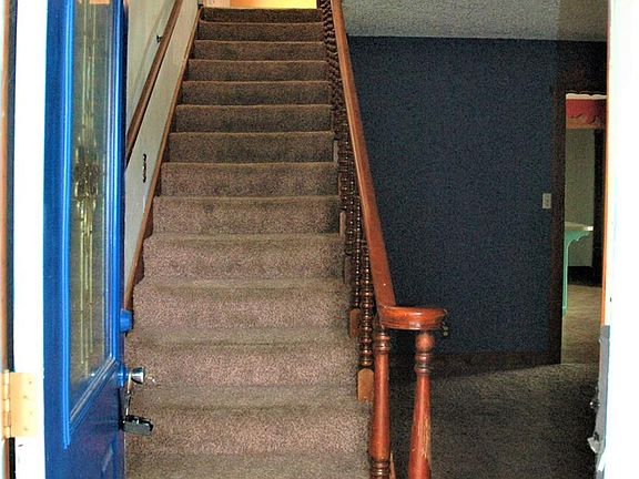2nd image of 1404 W Durant Ave