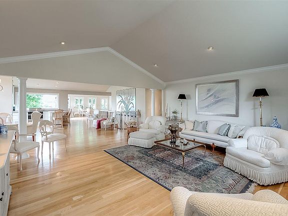 2nd image of 110 Battlefield Cir
